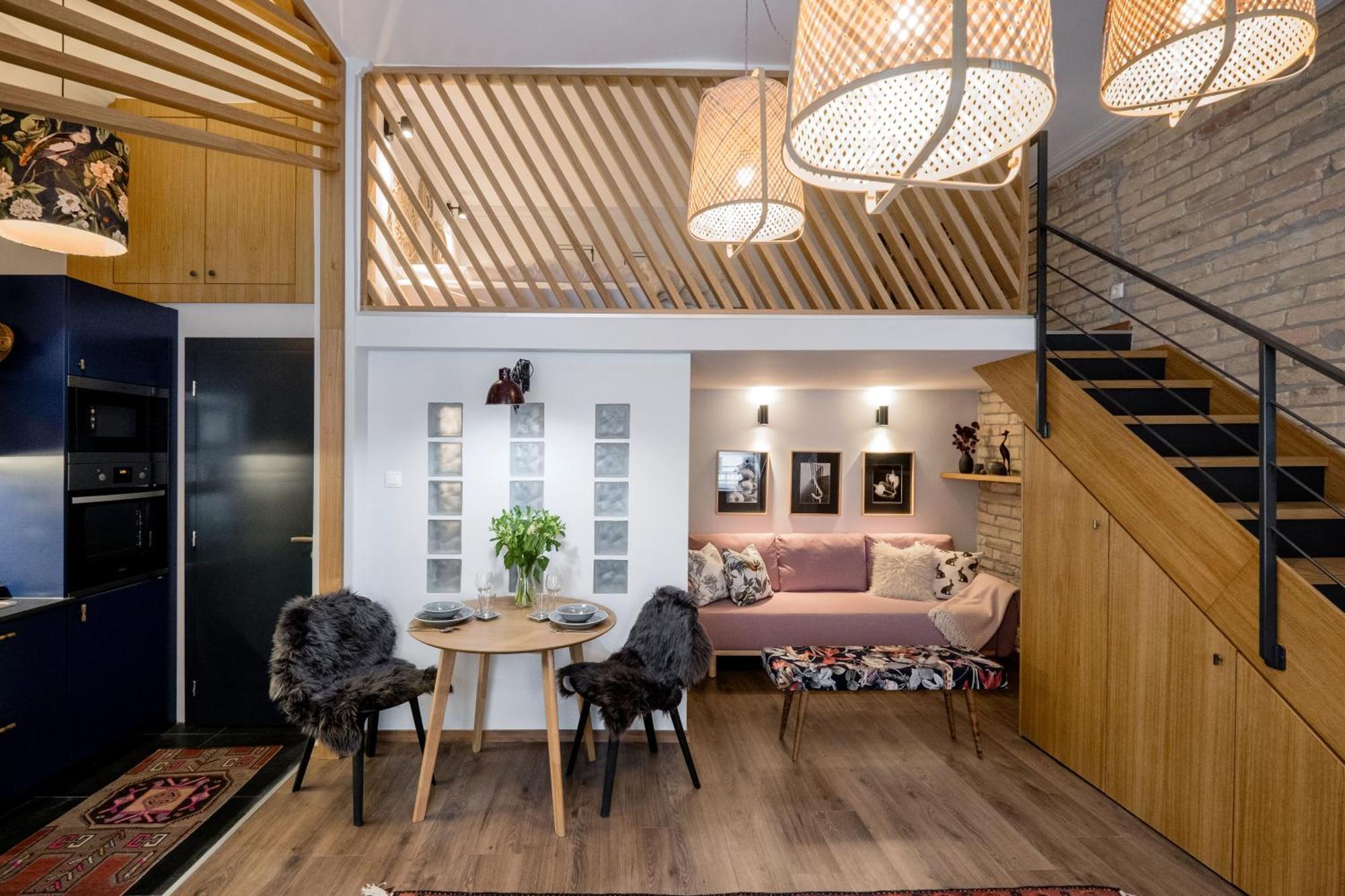 Warm And Cozy Hideaway In The Heart Of The Apartment Budapest