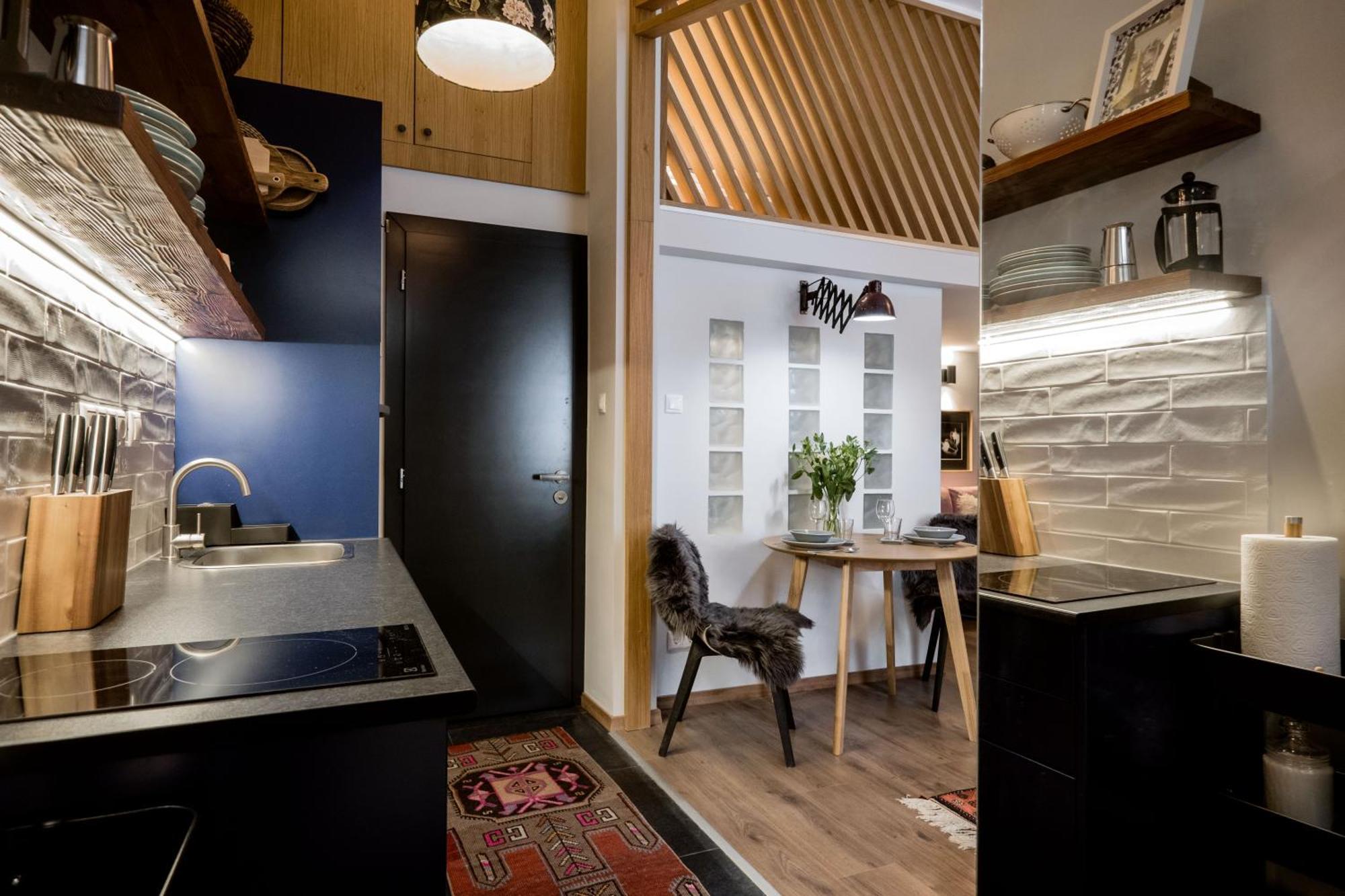 Apartment Warm And Cozy Hideaway In The Heart Of The