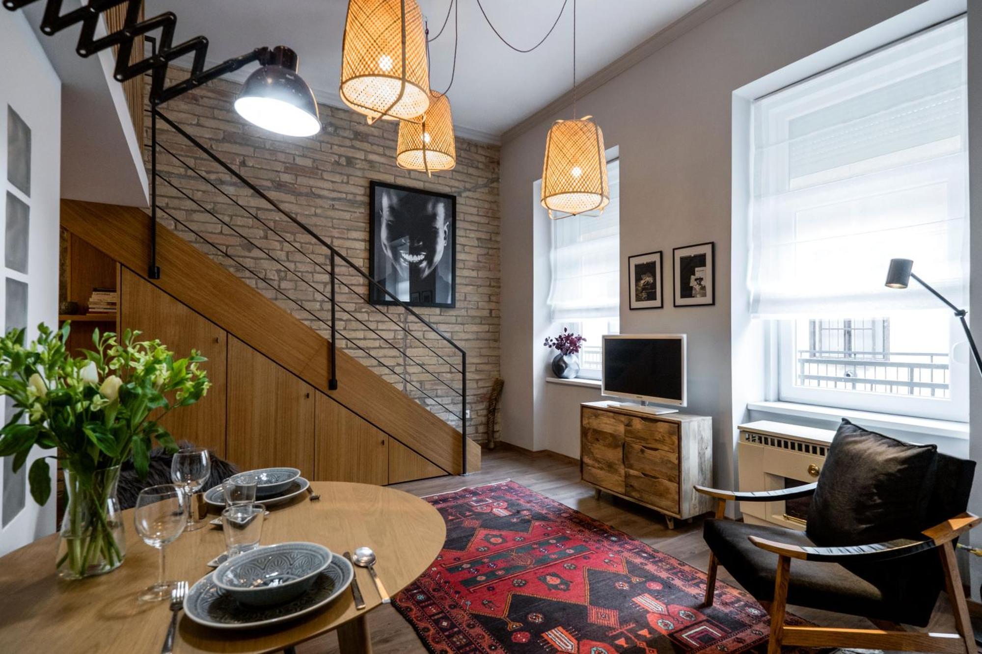 Apartment Warm And Cozy Hideaway In The Heart Of The Budapest