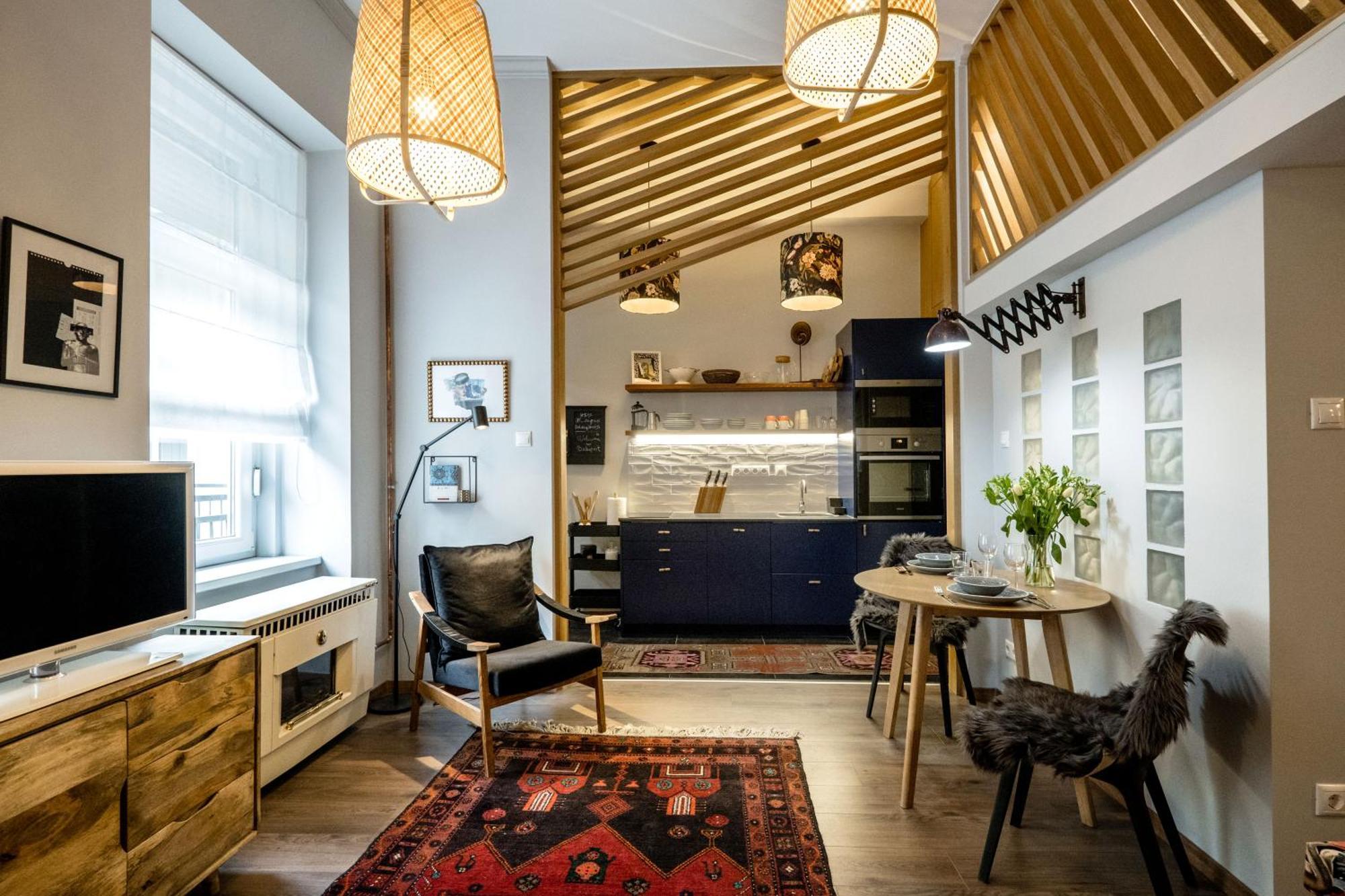 Warm And Cozy Hideaway In The Heart Of The Apartment Budapest